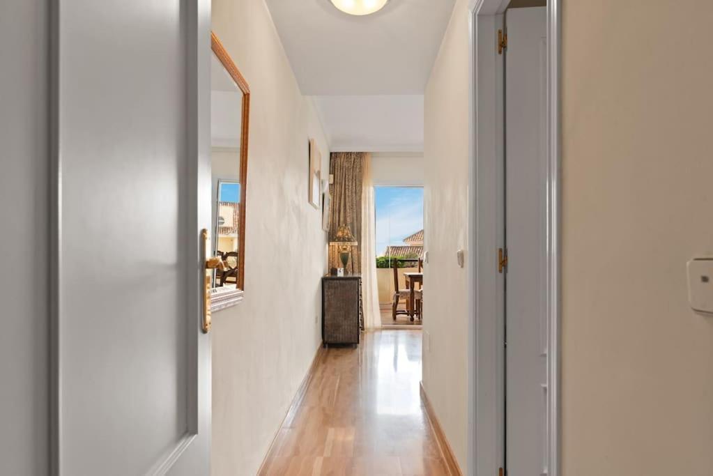 Awesome 3 Bedroom Apart. W/ 4 Terraces, Pool & Parking